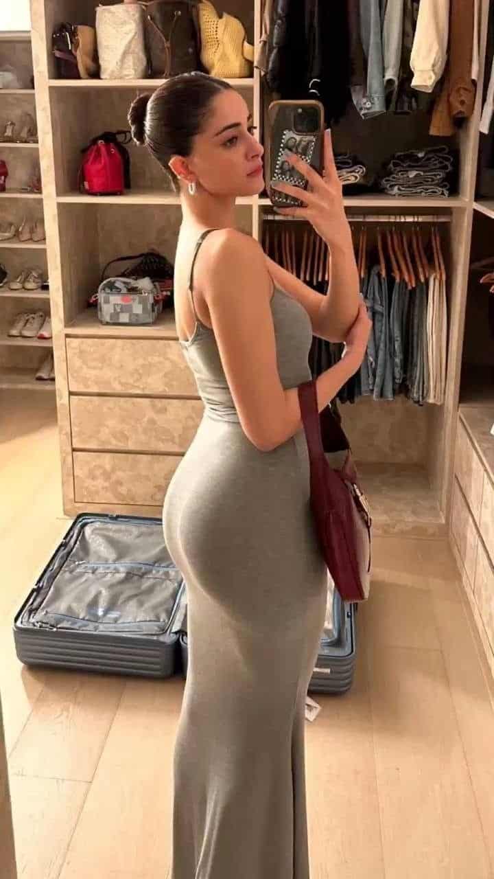 Ultra VIP call girl in penthouse suite for exclusive overnight stay