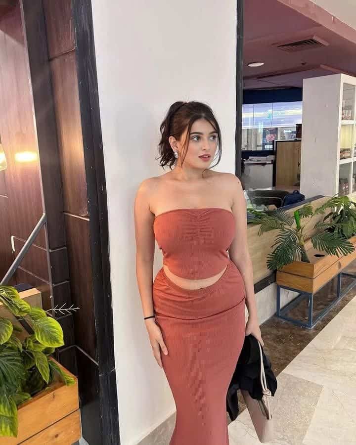 Escorts in Lahore Hotels – discreet service in popular areas – photo 1 (75 image 57) – discreet hotel room booking with full privacy